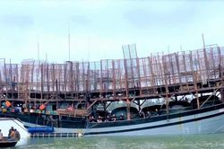 Tàu cá cùng 50 ngư dân mất liên lạc trên biển: Đã cứu được 32 thuyền viên