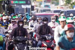 Cửa ngõ Hà Nội ùn ứ ôtô, xe máy