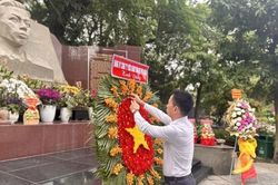 PQPOC dâng hương tri ân các Anh hùng liệt sĩ