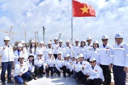 Tuổi trẻ Việt Nam - L&agrave;o tăng cường gắn kết, chia sẻ kinh nghiệm qua t&igrave;m hiểu thực tế tại PETROVIETNAM