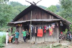 Đổi cách tiếp cận chính sách hỗ trợ học tập cho dân tộc rất ít người