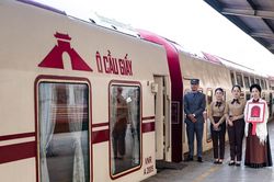 Chuyến tàu Hà Nội 5 cửa ô dịp 2/9 mang theo ký ức ngày độc lập