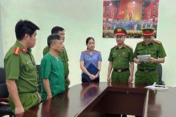 Một giám đốc bệnh viện ở Ninh Bình bị khởi tố