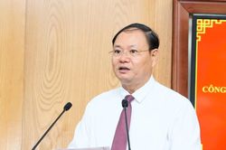 B&iacute; thư Tỉnh ủy Lai Ch&acirc;u L&ecirc; Minh Ng&acirc;n nhận th&ecirc;m nhiệm vụ