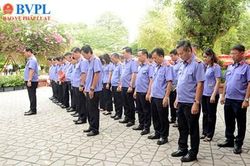 VKSND TP Hồ Chí Minh dâng hương tưởng niệm các Anh hùng liệt sĩ tại Công viên Lê Thị Riêng