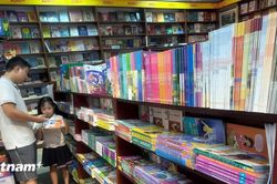 Thành phố Hà Nội chưa thực hiện miễn phí sách giáo khoa cho năm học mới