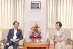Bộ trưởng Bộ GD-ĐT: Giảm &aacute;p lực cho học sinh phải từ những giải ph&aacute;p căn cơ