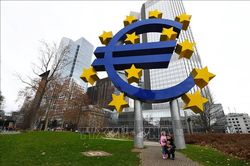 EU trước sức &eacute;p c&acirc;n bằng giữa tham vọng chiến lược v&agrave; kỷ luật ng&acirc;n s&aacute;ch