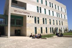 Israel: Đại học Haifa chật vật v&igrave; khủng hoảng t&agrave;i ch&iacute;nh, 170 giảng vi&ecirc;n đối mặt sa thải