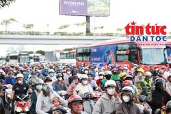 Các cửa ngõ TP Hồ Chí Minh ùn ứ cục bộ khi người dân bắt đầu nghỉ lễ 2/9