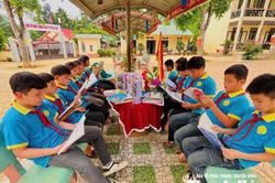 Bảo đảm sách giáo khoa cho học sinh 6 trường nội trú vùng biên giới