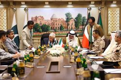 Pakistan v&agrave; Kuwait k&yacute; thỏa thuận quốc ph&ograve;ng mới, mở rộng hợp t&aacute;c qu&acirc;n sự