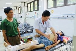 Bảo đảm c&ocirc;ng t&aacute;c kh&aacute;m, chữa bệnh dịp nghỉ lễ 2/9