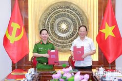 Bàn giao nhiệm vụ Cơ quan Thường trực Ban Chỉ đạo cấp tỉnh về đột phá phát triển khoa học, công nghệ, đổi mới sáng tạo và chuyển đổi số