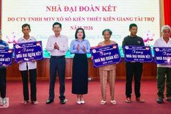 Ch&acirc;u Th&agrave;nh trao 7 căn nh&agrave; Đại đo&agrave;n kết, kinh ph&iacute; gần 500 triệu đồng