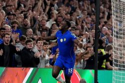 Chelsea hạ gục Luton 2-0 ở Carabao Cup: Dấu ấn chiến thuật của Alonso và tân binh Welbeck