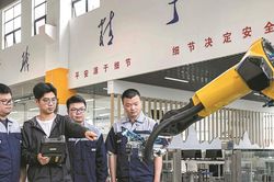 Học sinh Trung Quốc điểm cao chọn trường nghề thay v&igrave; đại học