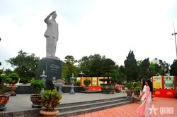 Tình cảm quân dân đảo Cô Tô với Bác Hồ