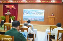 Hội nghị báo cáo viên Thành ủy tháng 8