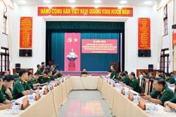 Đo&agrave;n kiểm tra của Bộ Quốc ph&ograve;ng kiểm tra c&ocirc;ng t&aacute;c 1389 tại Bộ Chỉ huy Qu&acirc;n sự tỉnh Đồng Th&aacute;p
