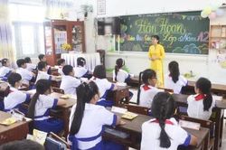 Đồng Th&aacute;p: Rộn r&agrave;ng ng&agrave;y tựu trường của trẻ mầm non v&agrave; học sinh tiểu học
