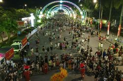 Sắc màu ánh sáng biên cương