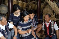 Người trẻ DTTS Lâm Đồng vươn lên nhờ chuyển đổi số