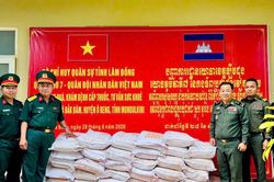 Bộ CHQS tỉnh Lâm Đồng khám bệnh, cấp thuốc miễn phí tại tỉnh Mondulkiri