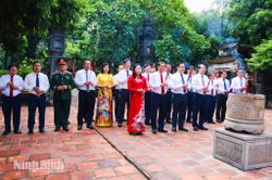 Đo&agrave;n đại biểu l&atilde;nh đạo tỉnh d&acirc;ng hương nh&acirc;n kỷ niệm 81 năm Quốc kh&aacute;nh (2/9/1945-2/9/2026)