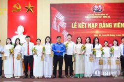 Để tạo nguồn phát triển Đảng