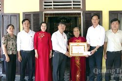 Quảng Ninh: Trao tặng Huy hiệu Đảng đợt 2/9 cho 157 đảng vi&ecirc;n