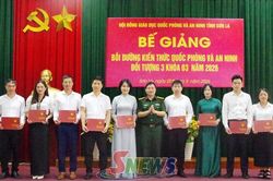 Bồi dưỡng kiến thức quốc ph&ograve;ng v&agrave; an ninh đối tượng 3