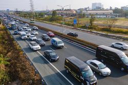Nh&agrave; đầu tư xin l&ugrave;i hạn đề xuất mở rộng cao tốc Ph&aacute;p V&acirc;n - Cầu Giẽ đến giữa năm 2027