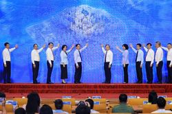 Hà Nội tập trung giải quyết hạ tầng trước mắt, mở không gian phát triển dài hạn