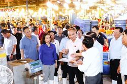 Ủy ban Khoa học, Công nghệ và Môi trường khảo sát tại chợ đầu mối Bình Điền, TP. Hồ Chí Minh