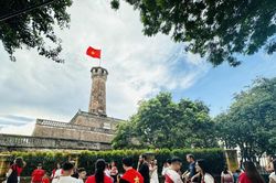 Hà Nội miễn phí xe buýt, metro, vé tham quan dịp 2/9