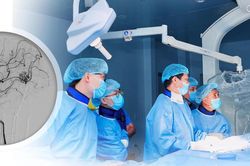 Nghệ An cứu sống hai trẻ vỡ dị dạng mạch máu não