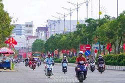Rợp sắc cờ đỏ sao vàng