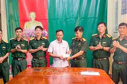Trao chế độ bồi dưỡng cho nh&acirc;n chứng cung cấp th&ocirc;ng tin t&igrave;m kiếm ch&iacute;nh x&aacute;c h&agrave;i cốt liệt sĩ