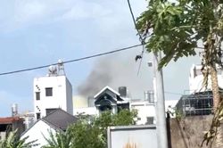 Phát hiện hai cha con tử vong trong phòng vệ sinh căn nhà bị cháy, hiện trường đau lòng