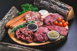 8 nhóm thực phẩm nên ăn vừa phải nếu không muốn xương ngày càng yếu