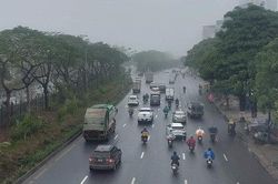 Hà Nội mưa dông ngày đầu kỳ nghỉ lễ Quốc khánh