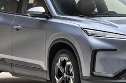 SUV cỡ C cạnh tranh Mazda CX-5 mạnh 184 mã lực, phạm vi 535 km, giá 391 triệu đồng