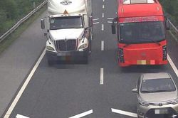 CSGT xử lý 9 tài xế xe khách không giữ khoảng cách an toàn trên cao tốc