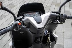 Động cơ mạnh như SH, xe ga 150cc có ABS và TCS, giá 23,2 triệu đồng