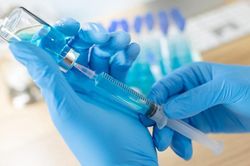 Mỹ phê duyệt các phiên bản vaccine COVID-19 ngừa biến thể mới của virus corona