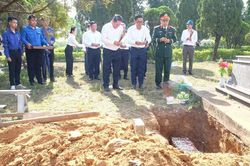 T&igrave;m thấy h&agrave;i cốt 3 liệt sĩ c&ugrave;ng đạn AK ở khu đất ven biển Đ&agrave; Nẵng