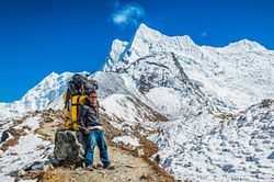 Vì sao các sông băng ở dãy núi Himalaya được coi là nơi ở của thần linh?