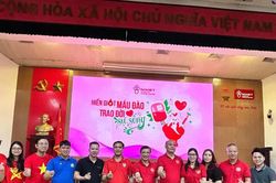 C&acirc;u lạc bộ Doanh nh&acirc;n họ Phan Miền Bắc v&agrave; th&acirc;n hữu: Lan tỏa nghĩa t&igrave;nh từ những giọt m&aacute;u hồng