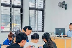 Hoàn thiện nền tảng số quản trị giáo dục quốc gia theo dõi từng trường học